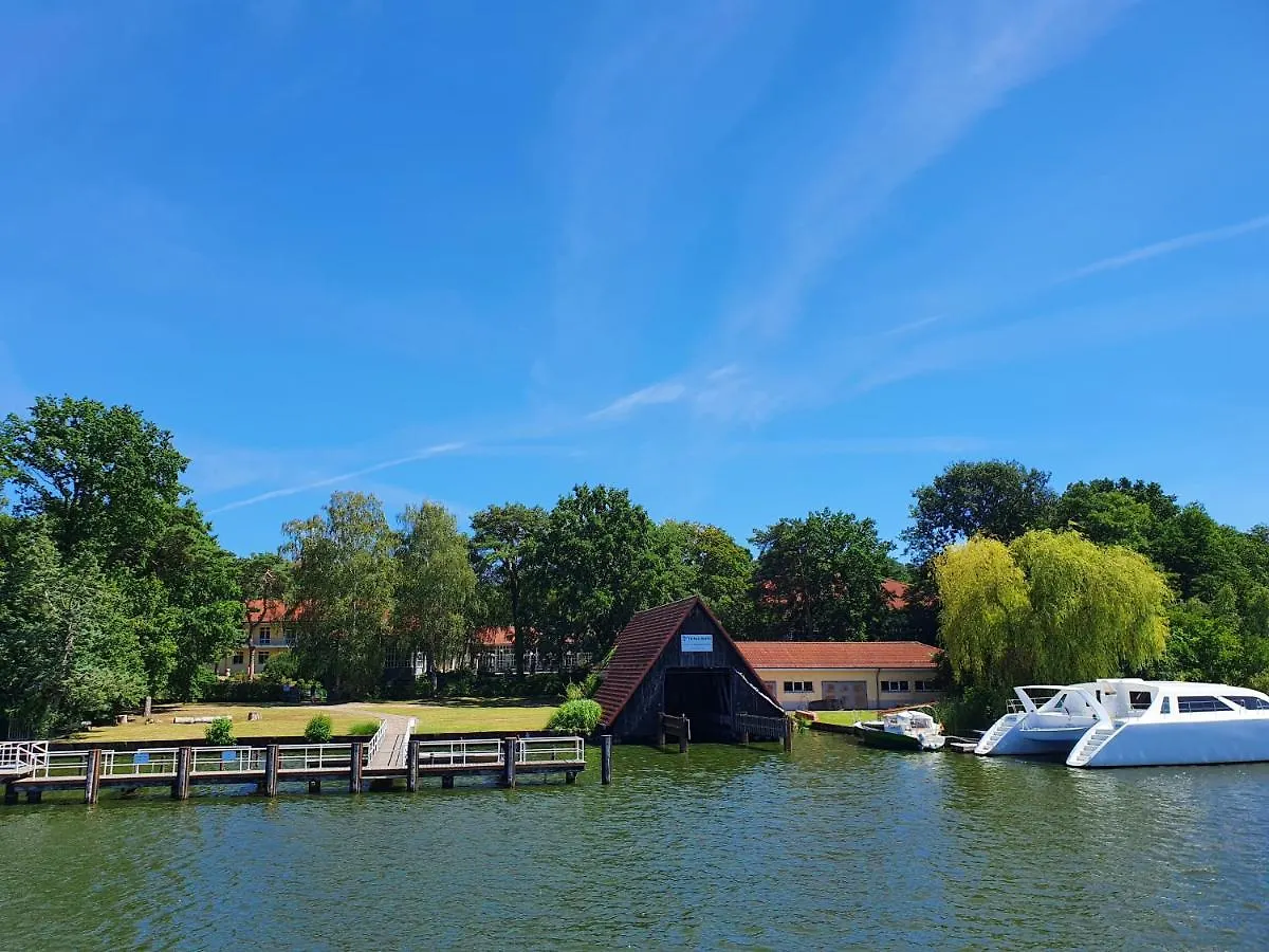 Waldhotel Am See Berlin-Schmoeckwitz