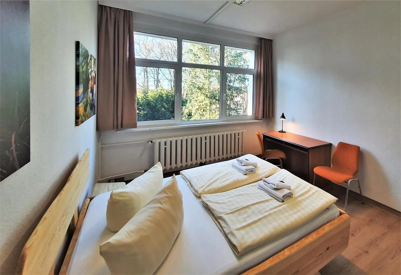 Waldhotel Am See Berlin-Schmoeckwitz 3*, Berlin