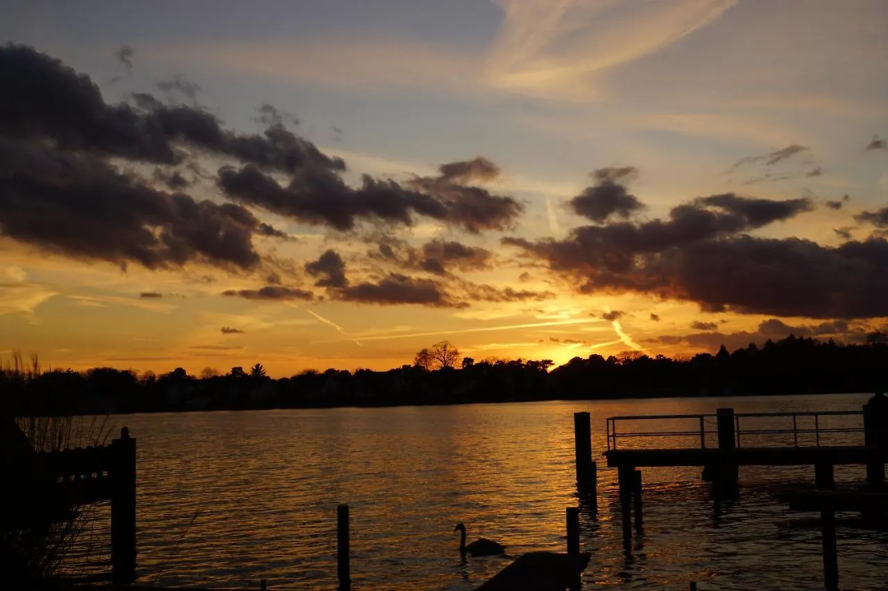 Waldhotel Am See Berlin-Schmoeckwitz