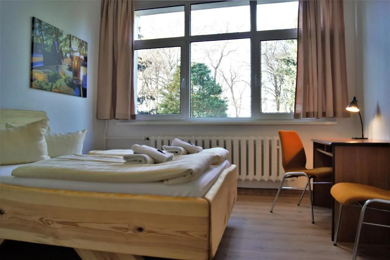 Waldhotel Am See Berlin-Schmoeckwitz