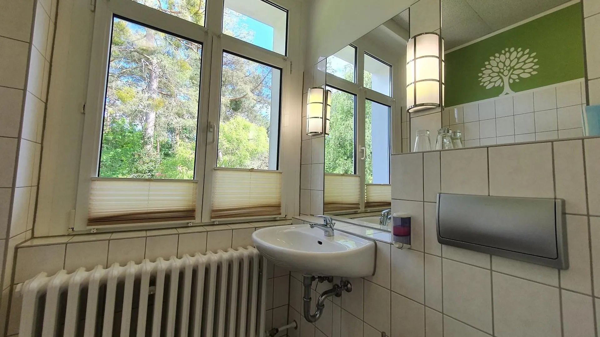 Waldhotel Am See Berlin-Schmoeckwitz 독일