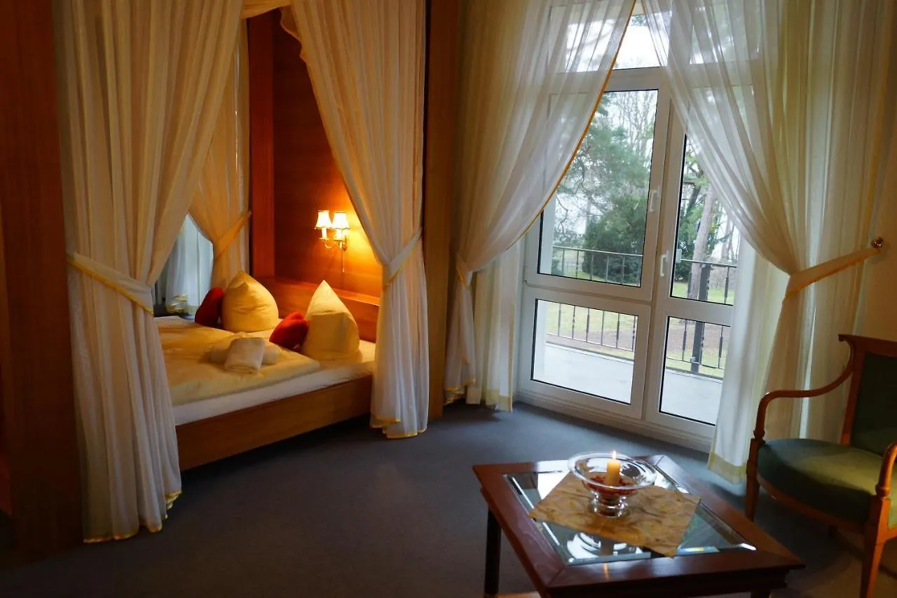 호텔 Waldhotel Am See Berlin-Schmoeckwitz
